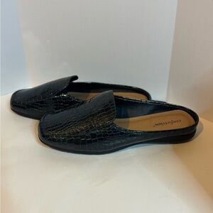 Comfortview dark green Textured Slip-On Mules